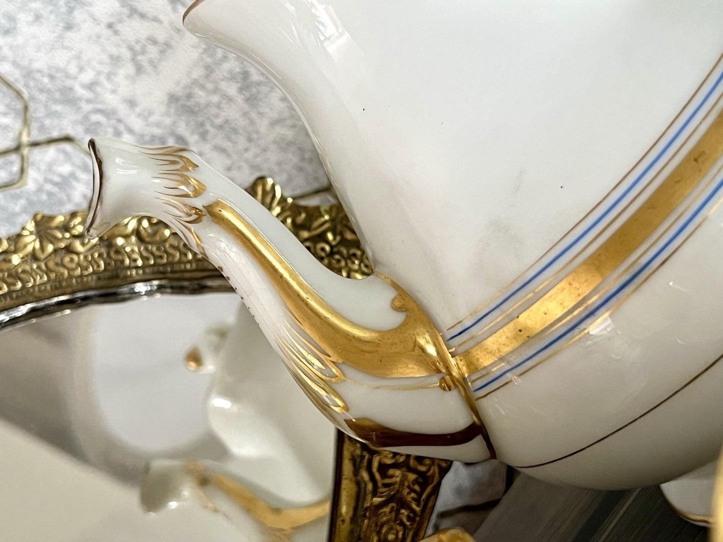 Antik Biedermeier Porzellan Kernstück Plus So schön! weiß gold blau