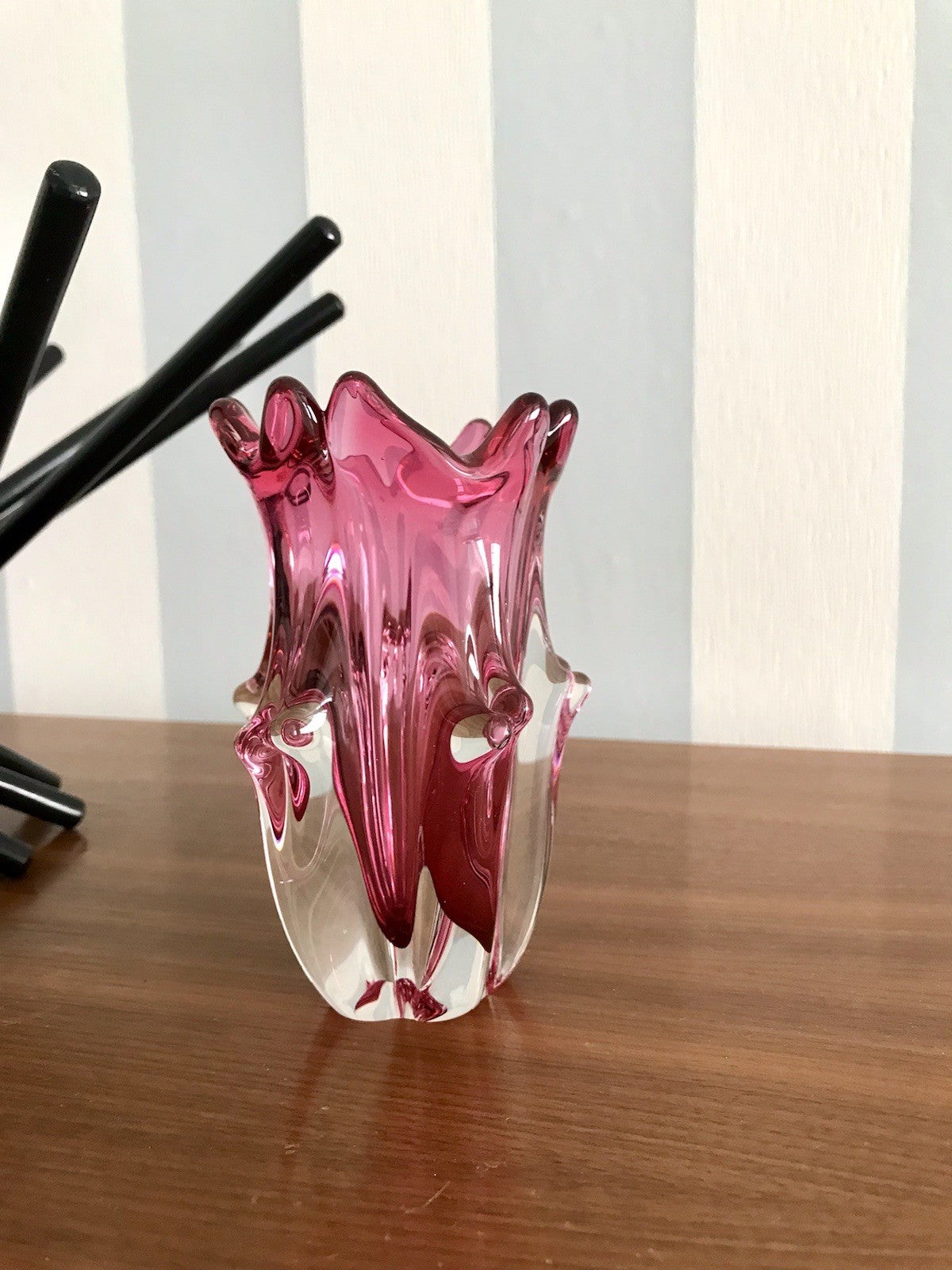 Vintage Glasvase Vase 60er Jahre Glas rubinrot pink rot