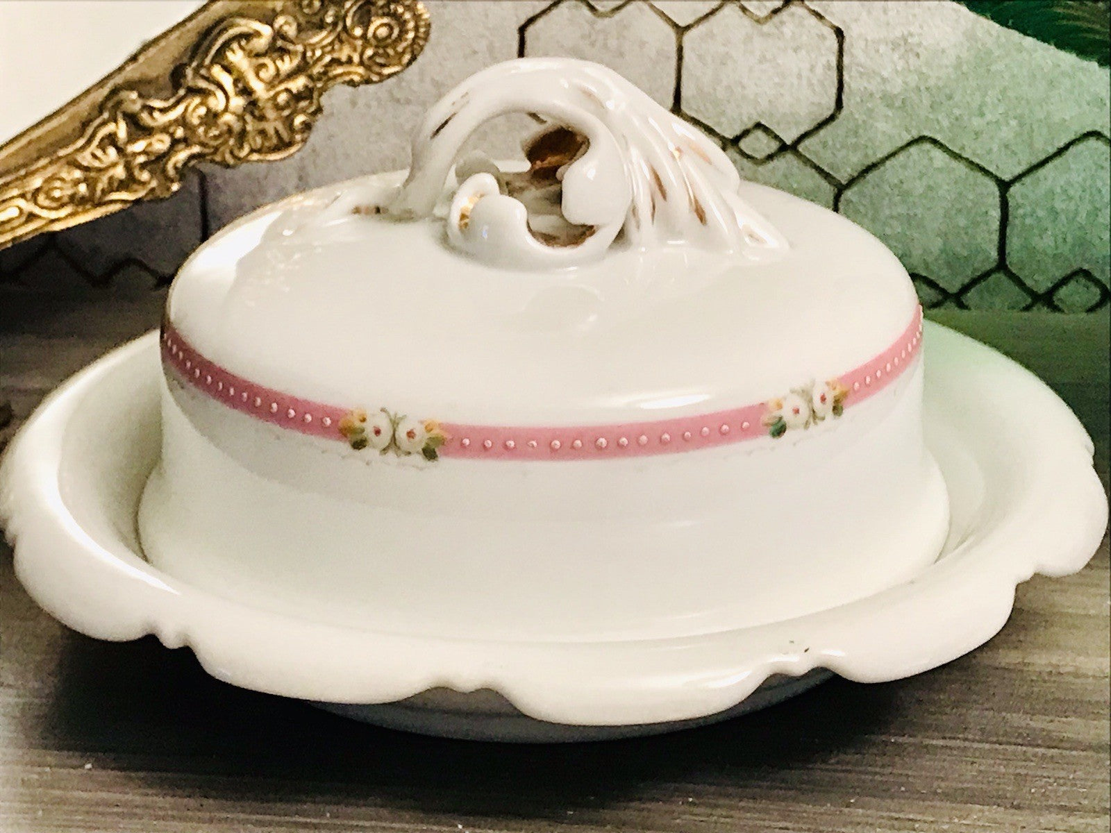 Antik Biedermeier Porzellan Butterdose Dose Handbemalung weiß rosa gold