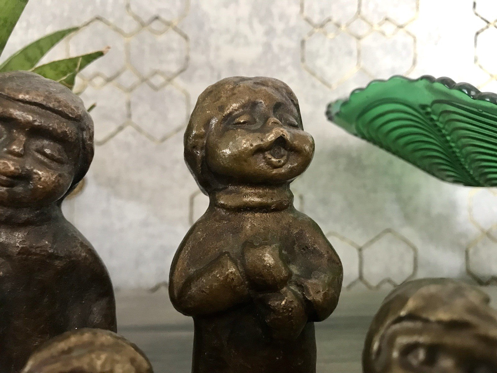 6x Vintage Bronze Figur Kinder Skulpturen Limpke u.a. Mädchen mit Puppe SCHÖN!