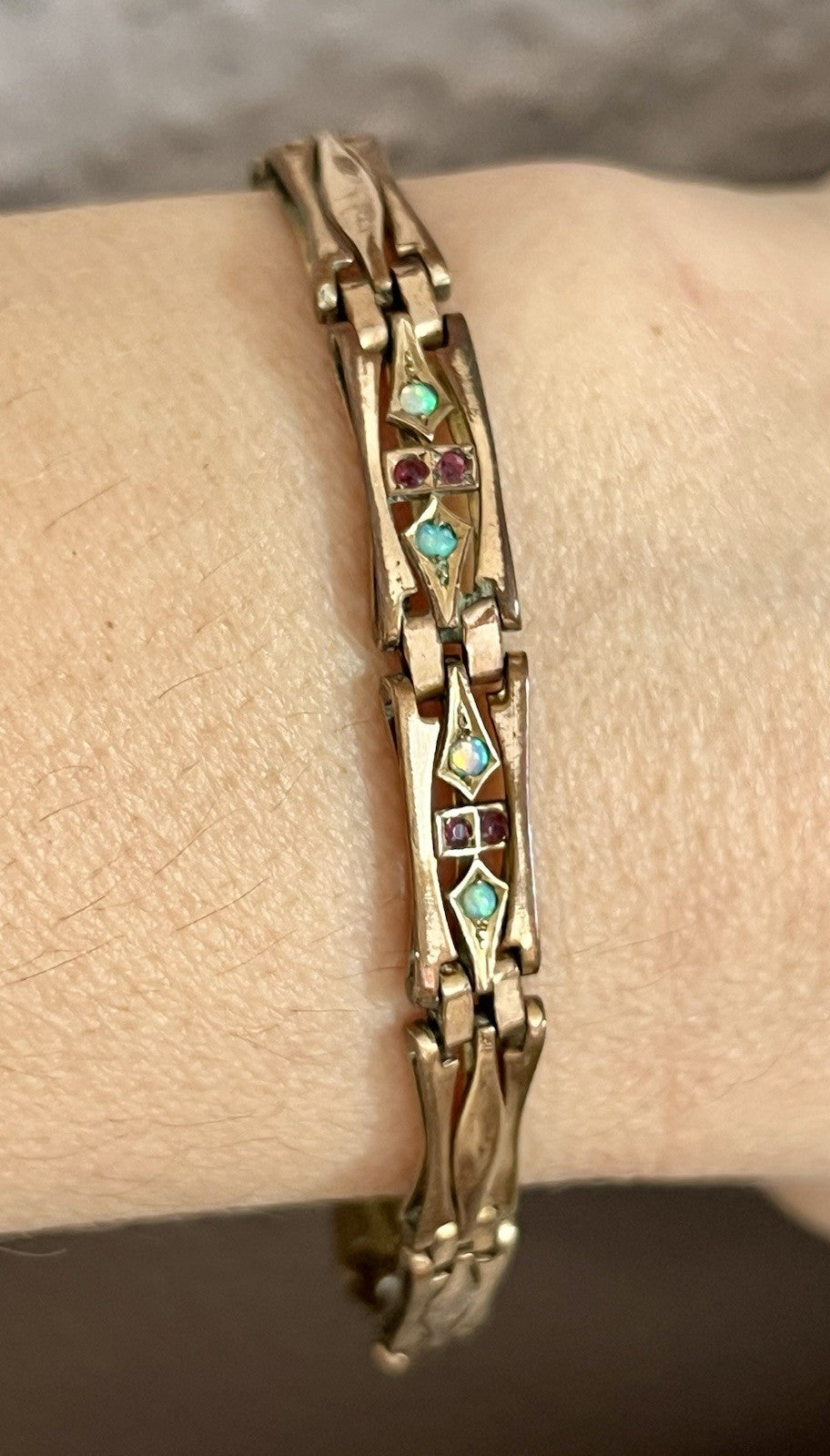 Antik Jugendstil -1900 Glieder- Armband opalisierende Steine vergoldet