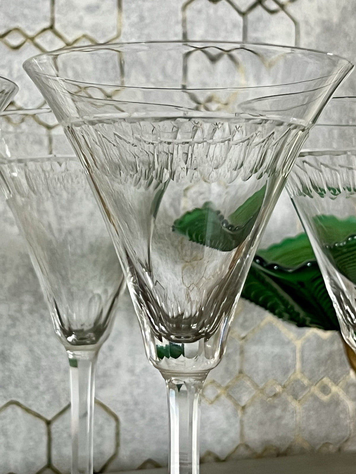 Antik Art Déco 4 Sektflöten Sekt Wein Gläser ?Weisswasser? Schliff