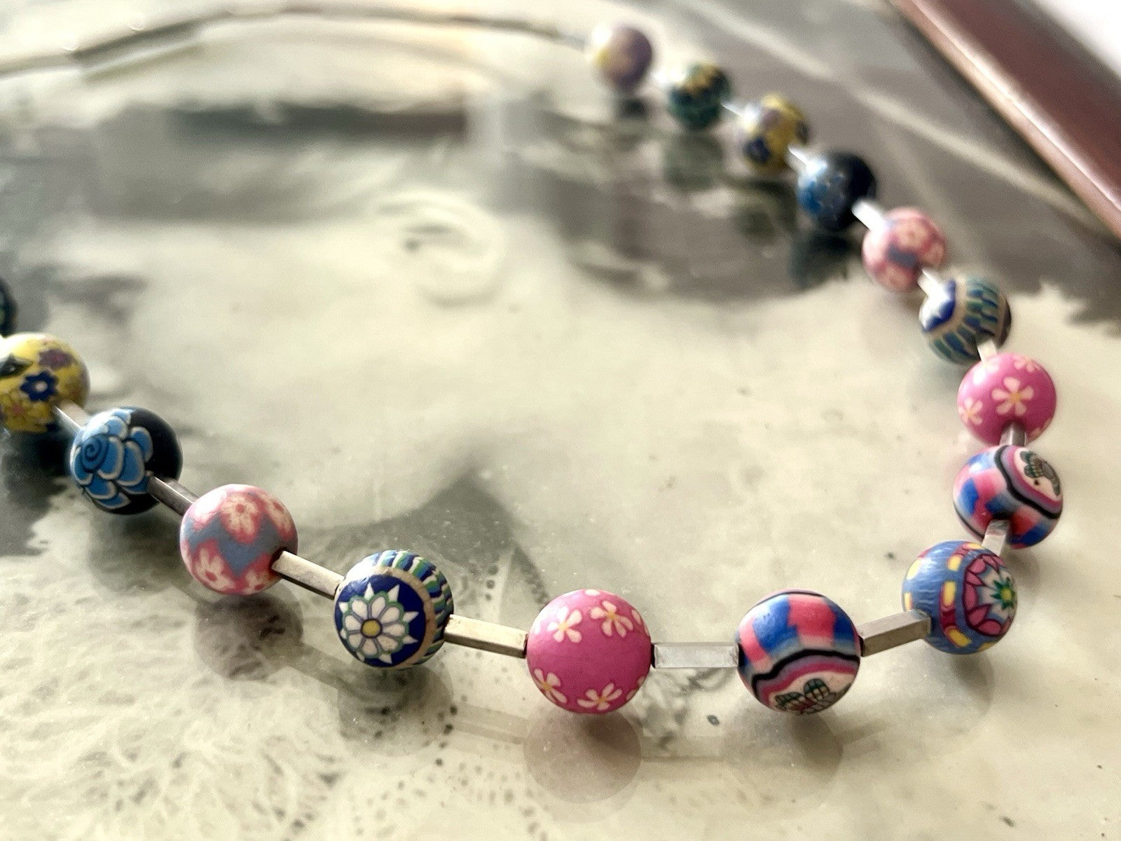Swatch Bijoux Pila Halskette Damen Mädchen Edelstahl bunte Polymer Perlen Kette