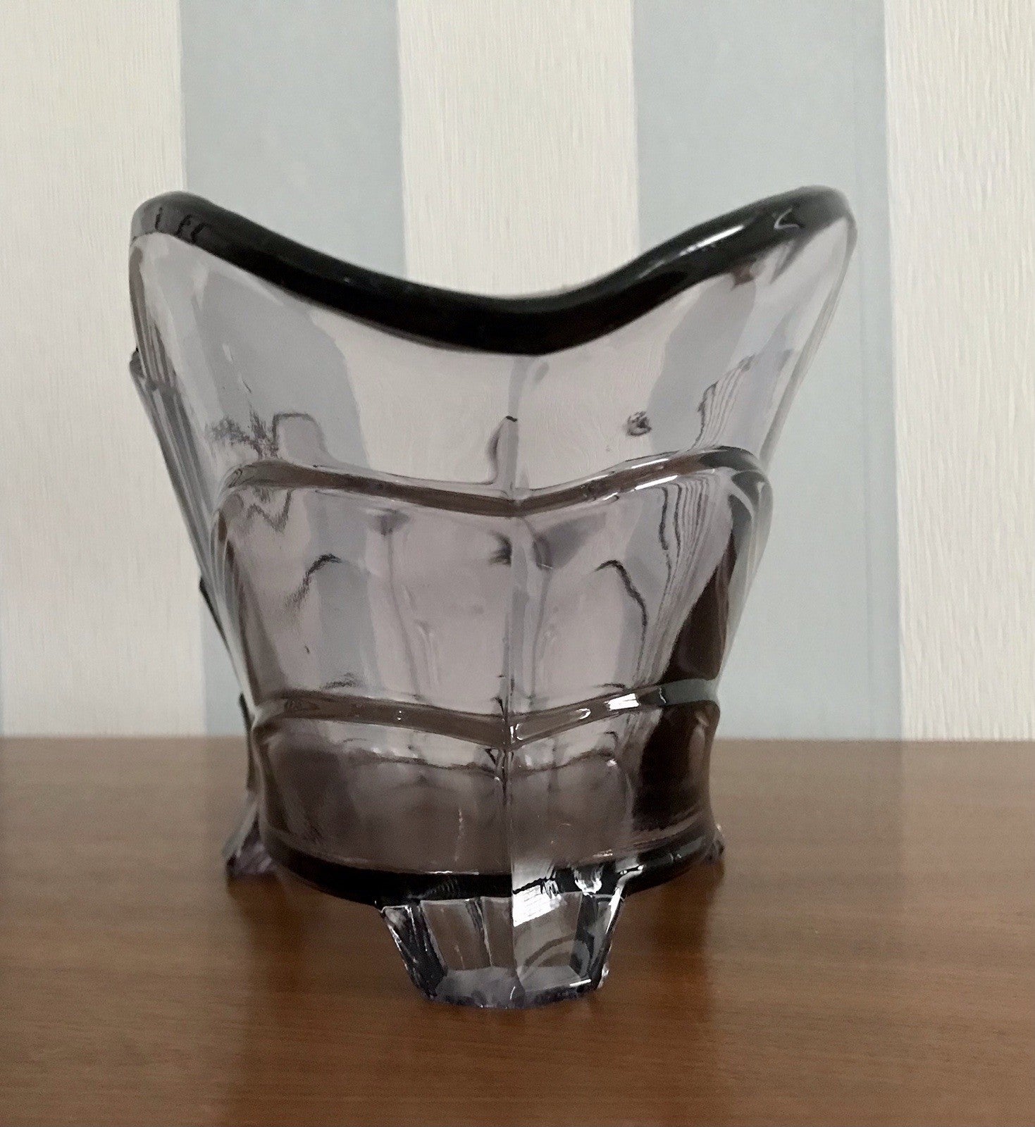 Antik Art Déco lila Pressglas Schale Glas Brockwitz Fruchtschale 1941 Jardiniere