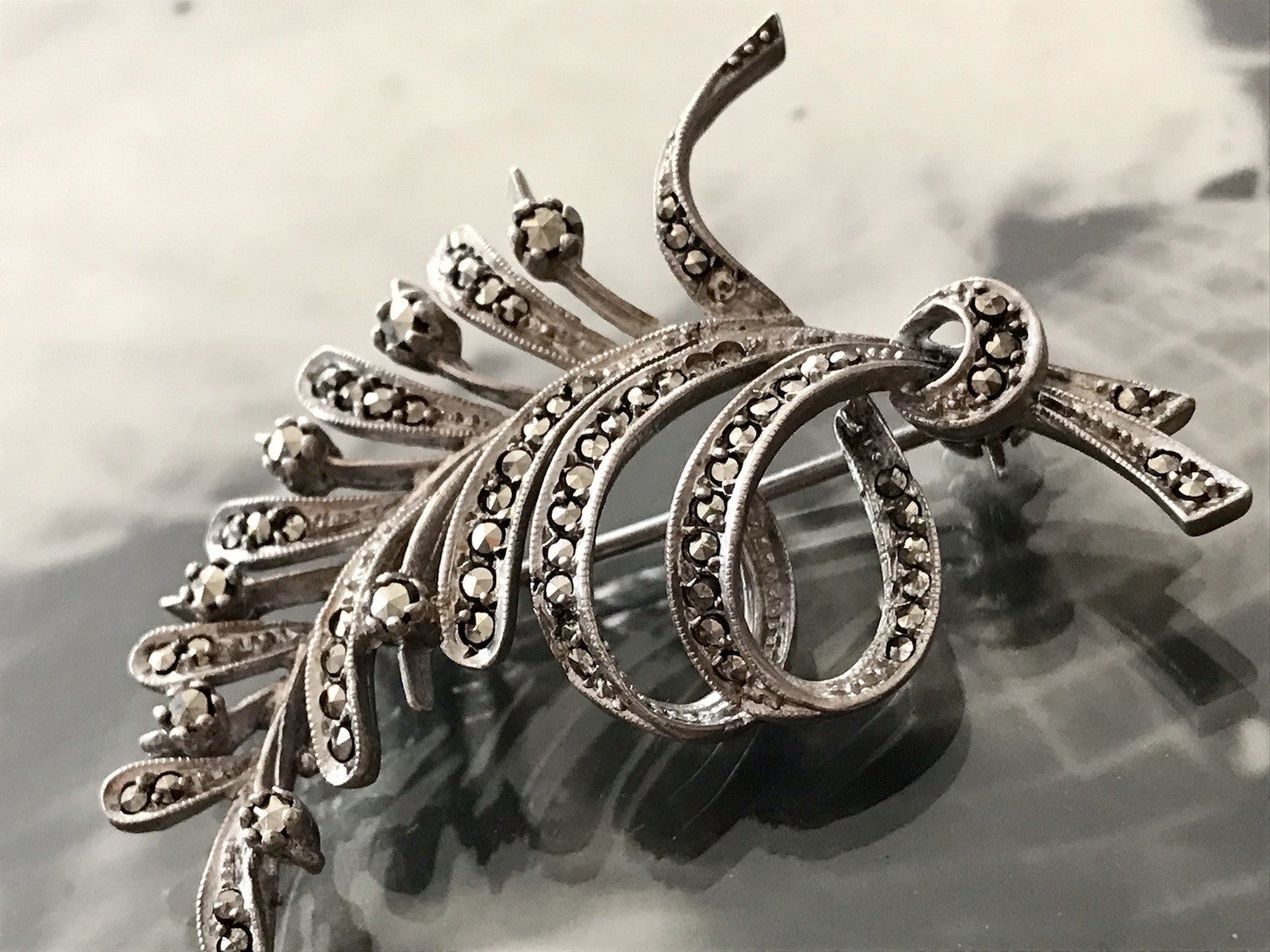 Antik Art Déco Edel prachtvoll Brosche Silber 835 Markasite
