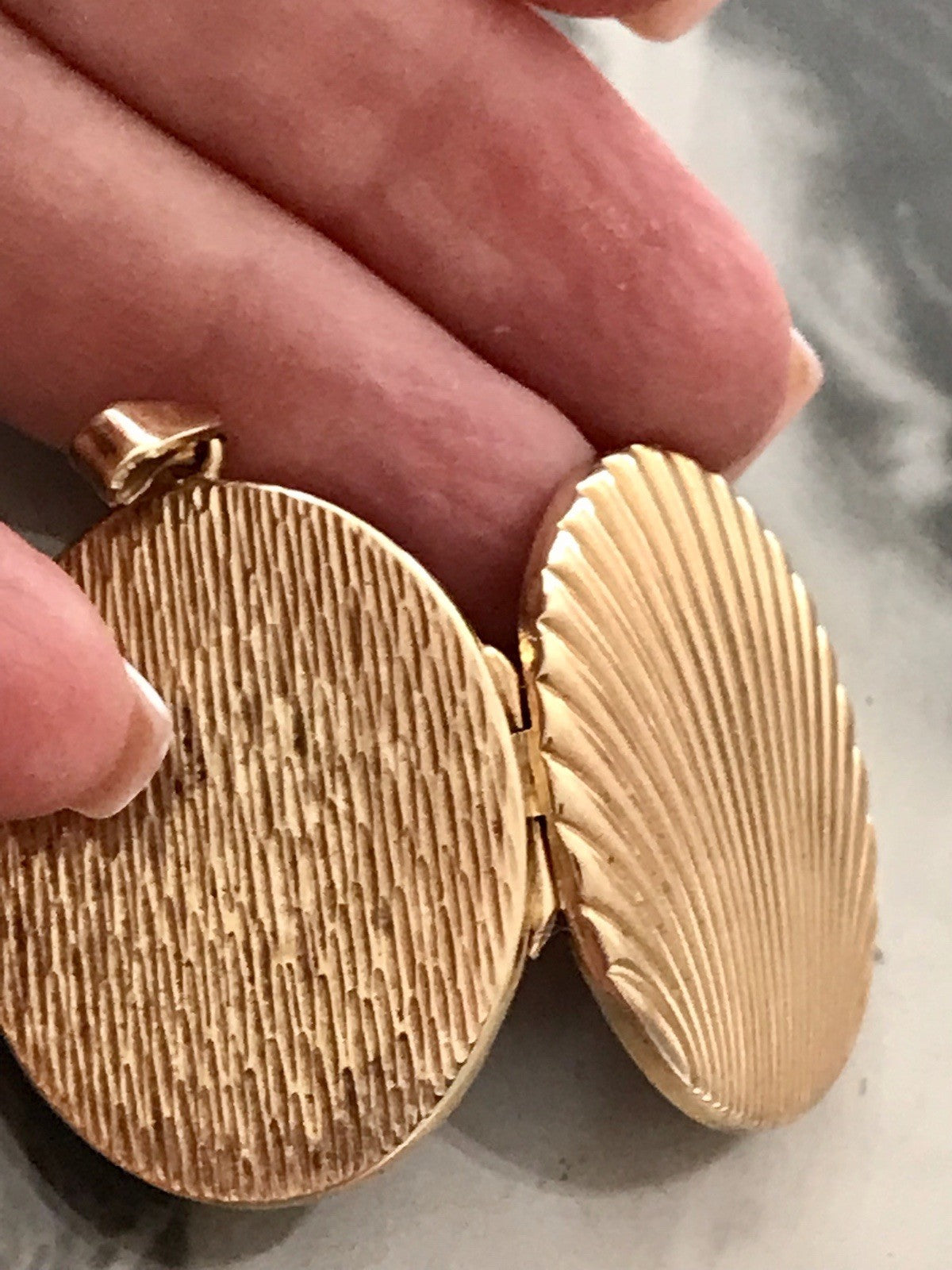 Vintage Kettenanhänger Anhänger Foto Medaillon Muschel Amerikan Double vergoldet