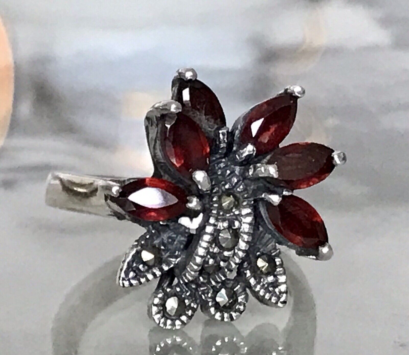 Alt antik Damen Ring Silber 925 SUPER rote Steine Granate ? Markasite Gr.56