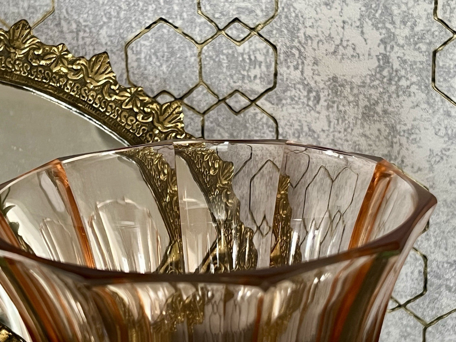 Antik Art Déco Vase Glasvase geschliffen rosa Rosalin Glas