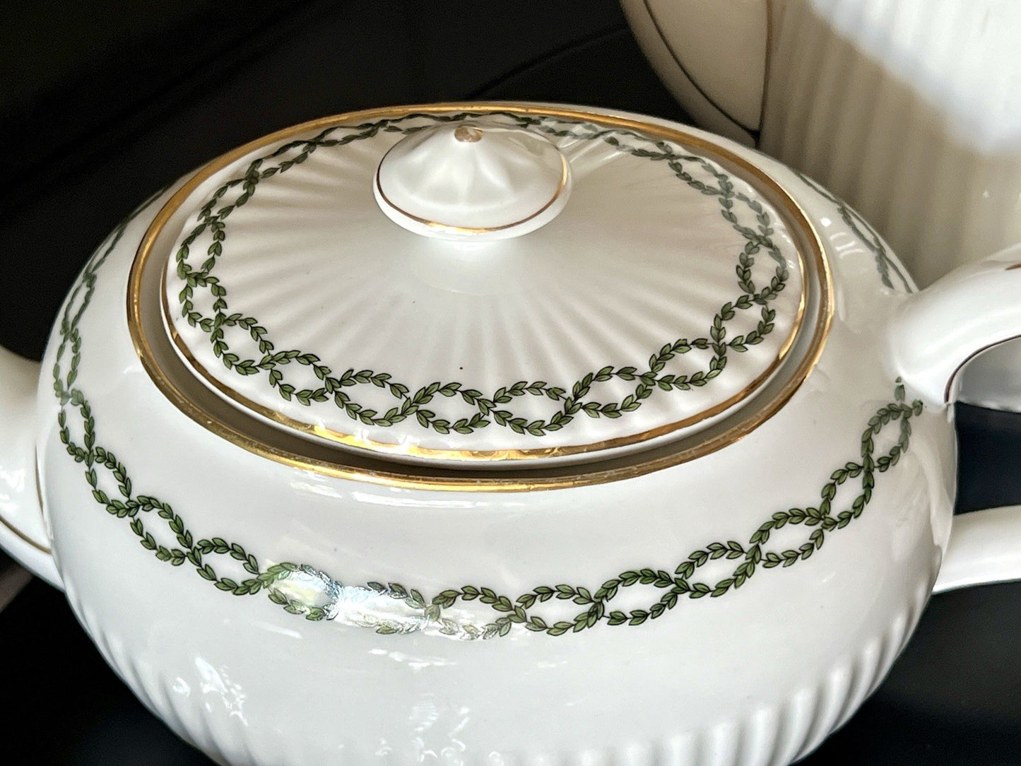 Edel antik Hutschenreuther Porzellan Kaffeeservice 10 + Pers. weiß Lorbeerkranz
