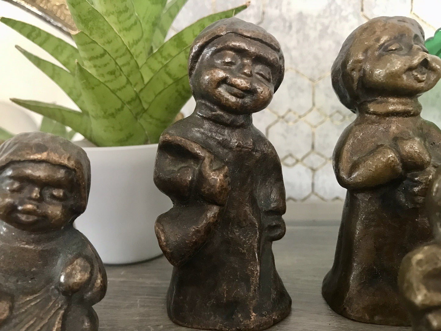 6x Vintage Bronze Figur Kinder Skulpturen Limpke u.a. Mädchen mit Puppe SCHÖN!