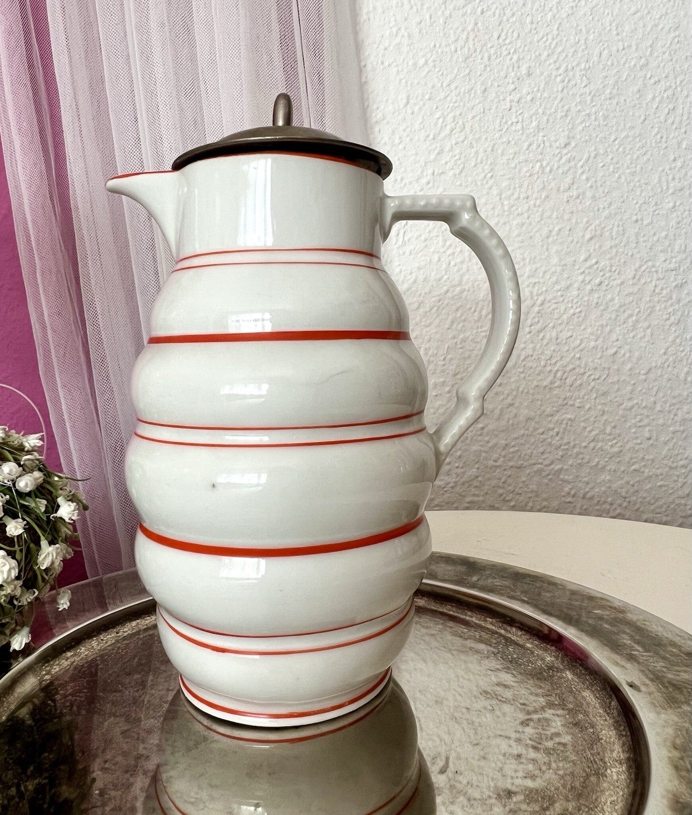Antik Art Déco Bauhaus Porzellan Kakaokanne Schokoladenkanne Kanne Krug weiß rot