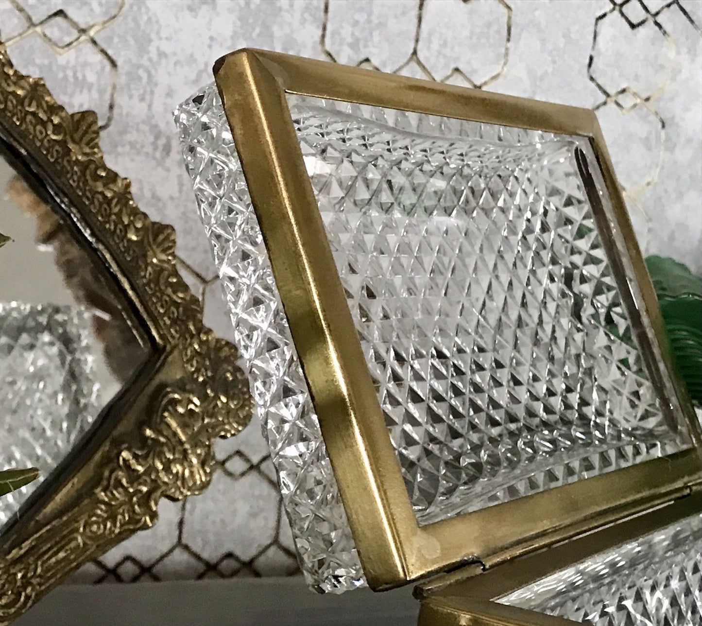 Antik Art Dèco Vintage EDEL Schatulle Deckeldose Bleikristall groß Messingrahmen