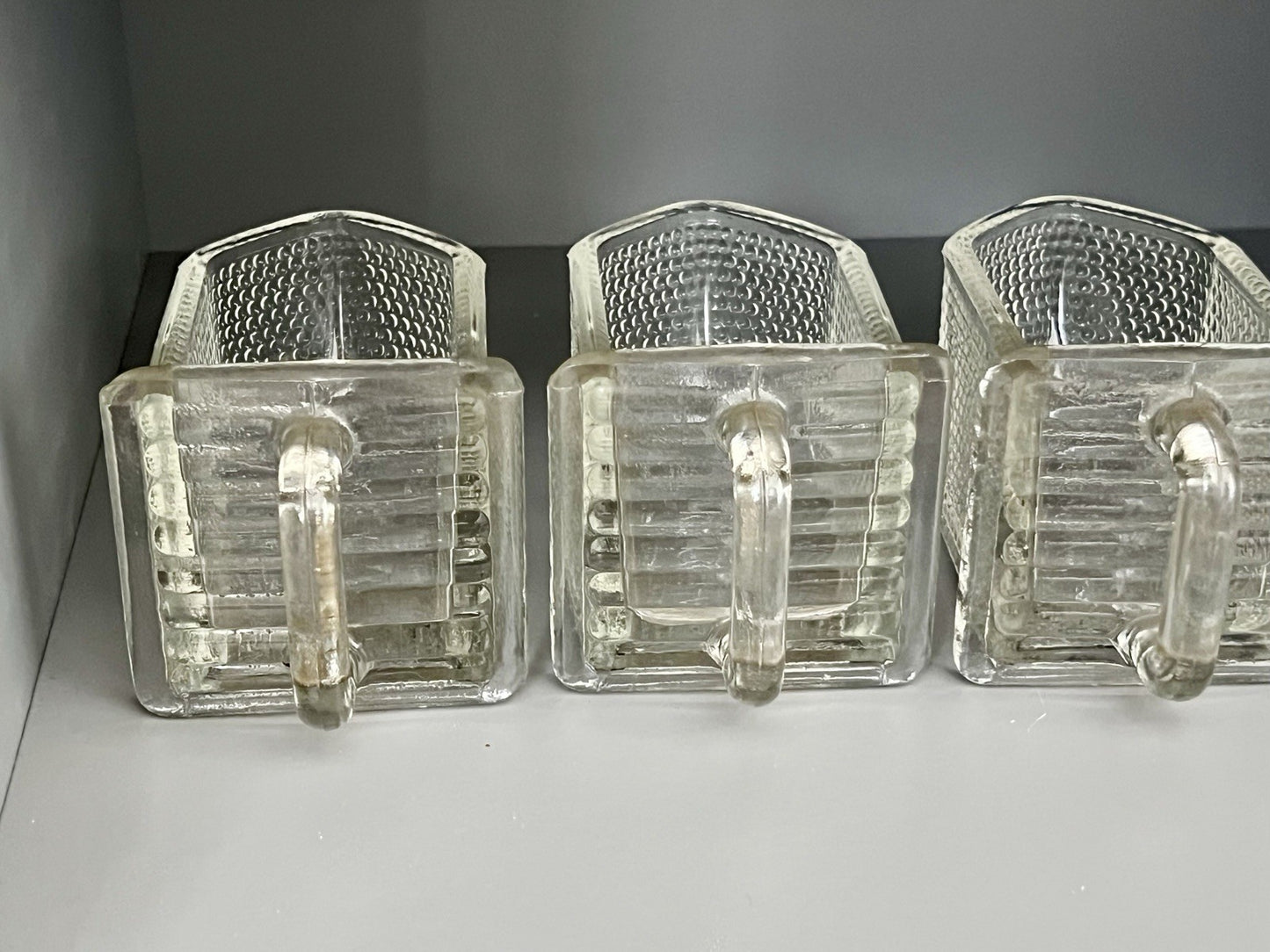 Antik Art Déco 4 Glas Schütten Pressglas von Gerrix