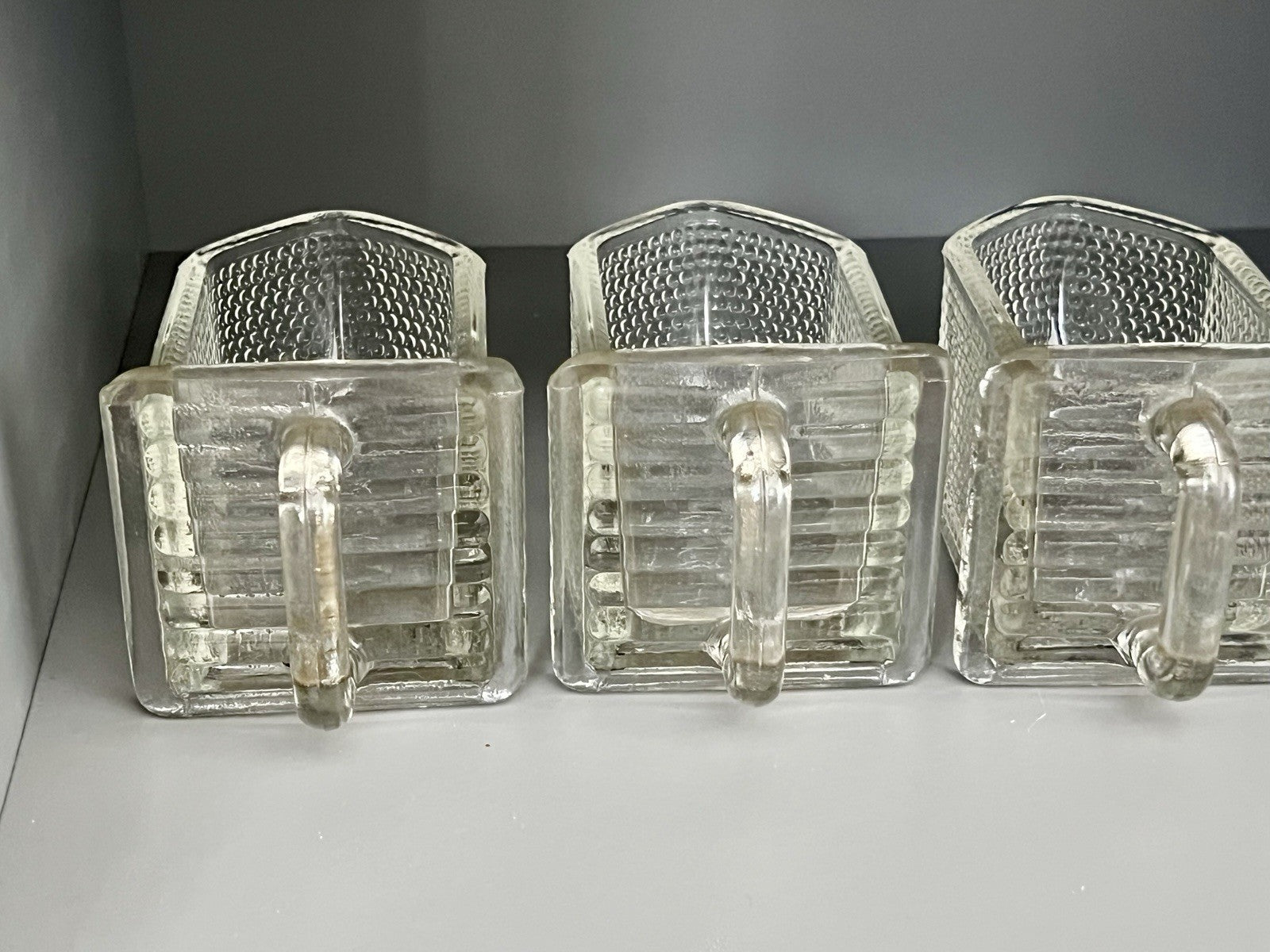 Antik Art Déco 4 Glas Schütten Pressglas von Gerrix