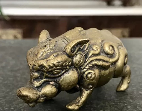 Alt antik? Messing Bronze?  Skulptur Figur Schwein reich verziert Feng Shui